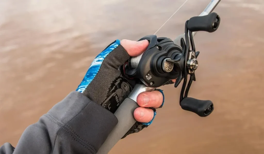 Best Fishing Gloves Guide: Protect Your Hands and Improve Grip 2 Gloves for Cold Weather Fishing 11zon 1