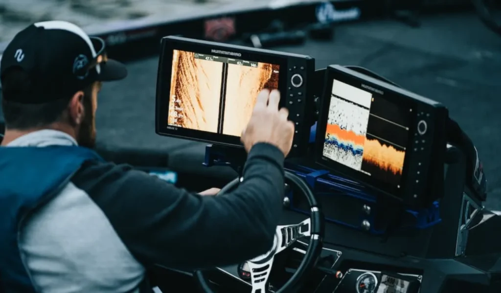 How to Use a Fish Finder with Rod and Reel