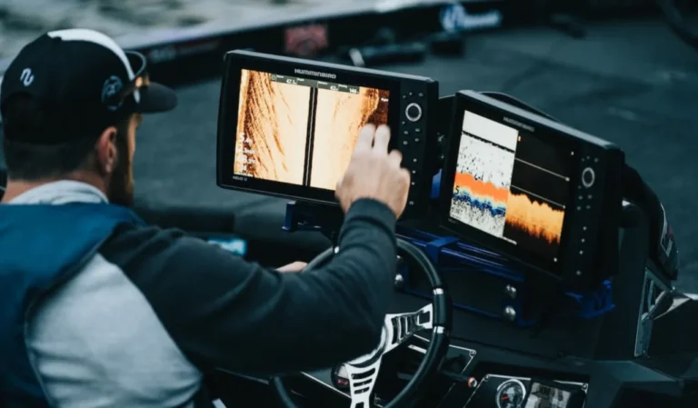 How to Use a Fish Finder with Rod and Reel
