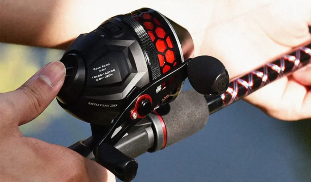 How to Use a Spincast Reel