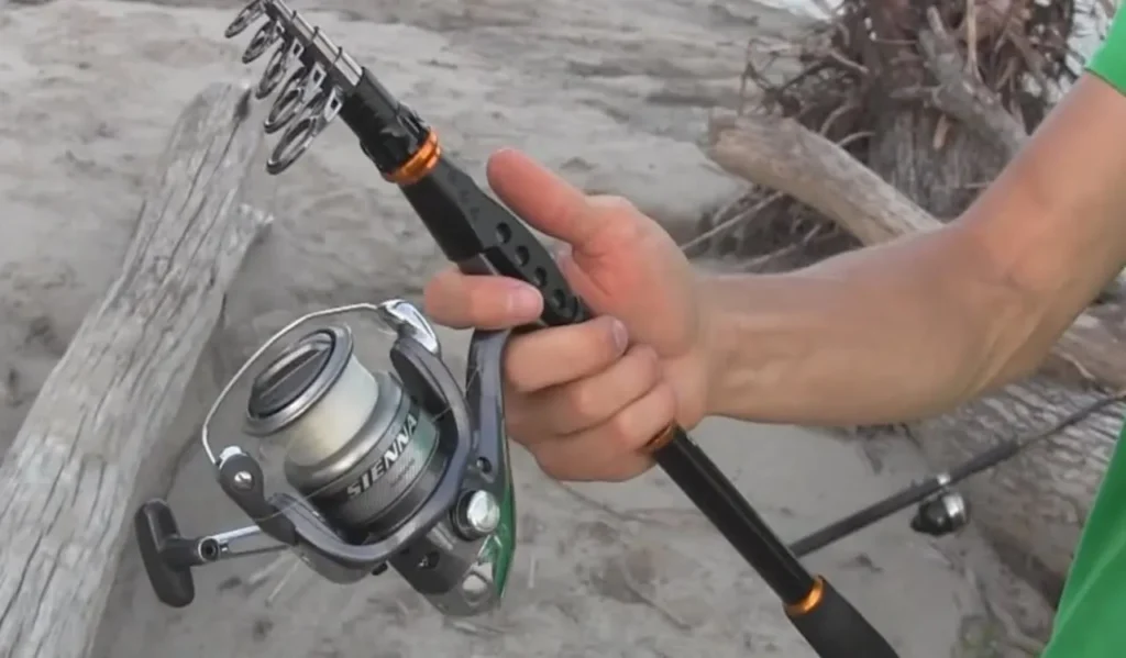 How to Use a Telescopic Fishing Rod