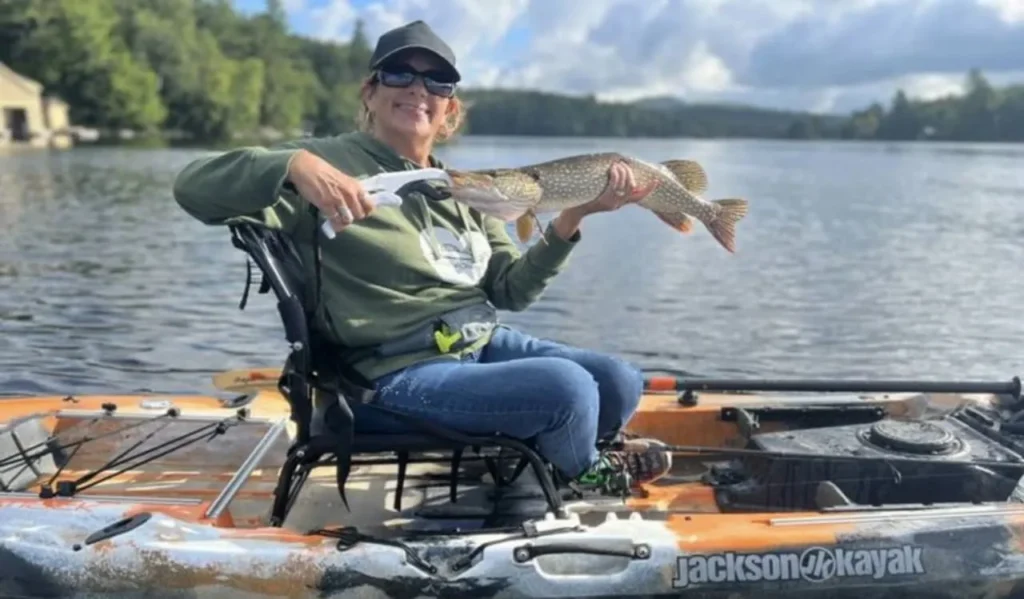 How to Select Fishing Gear for Freshwater: Ultimate Guide 2 Choosing Hooks and Terminal Tackle